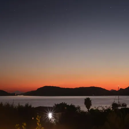 Alojamento de Acomodação e Pequeno-almoço Niche Soeguet *